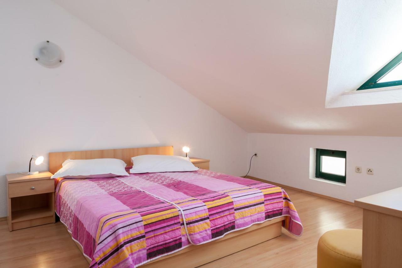 Penthouse Apartment Podgora Bagian luar foto